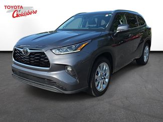 Used 2020 Toyota Highlander Limited FWD video 1