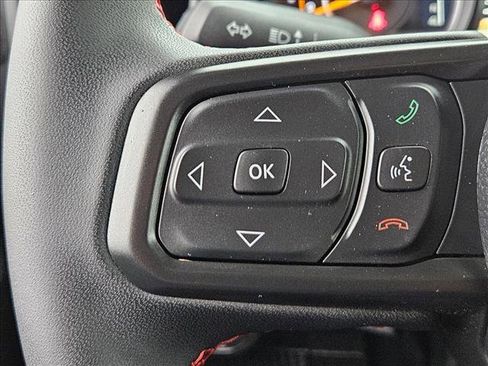 Used 2024 Jeep Wrangler Rubicon w/ Safety Group image 17