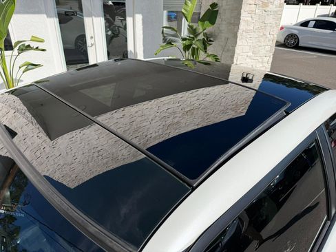 Used 2015 Scion tC 2D Hatchback image 9