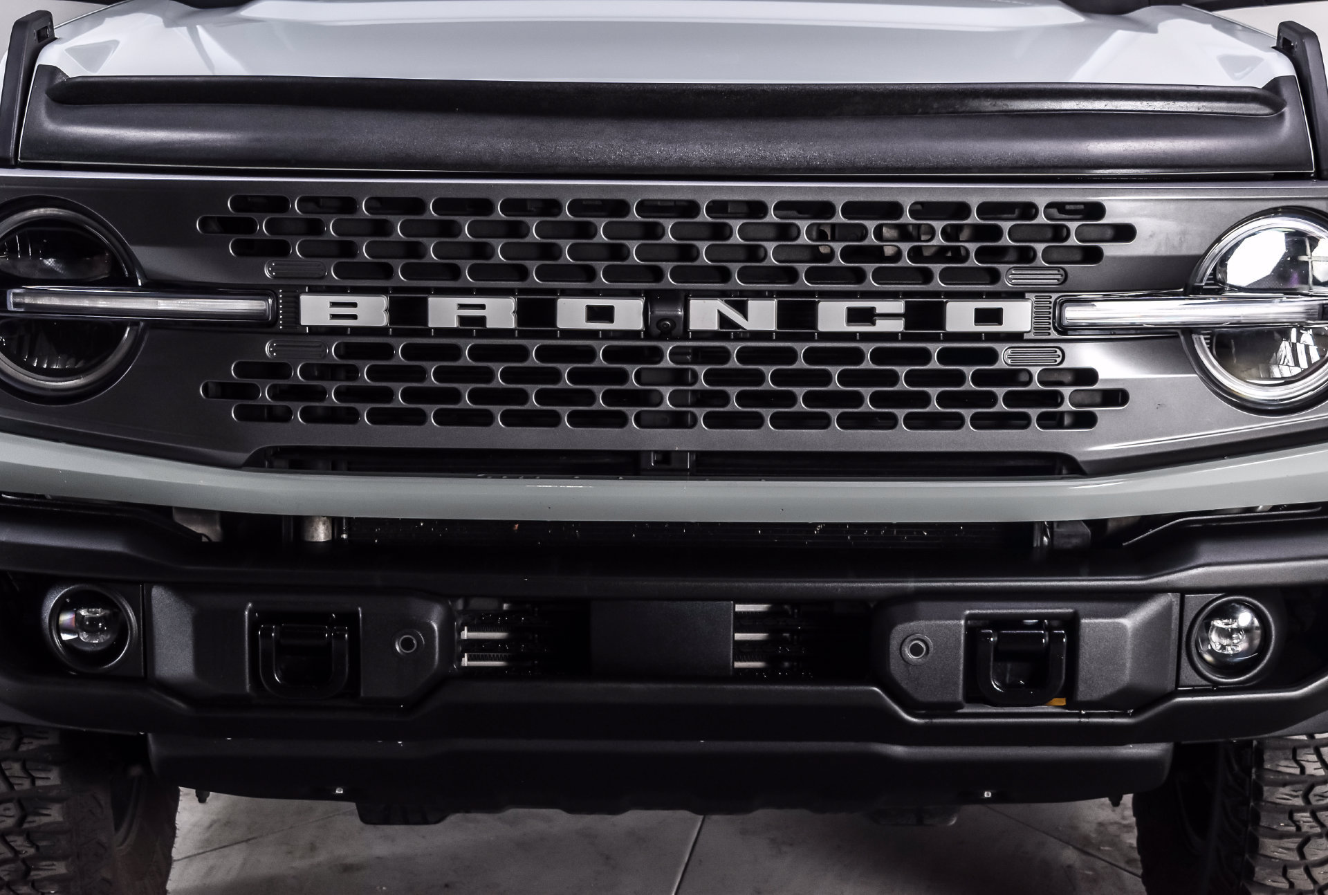 Used 2023 Ford Bronco Badlands w/ Sasquatch Package AWD/4WD image 9