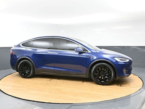 Used 2017 Tesla Model X 90D image 13