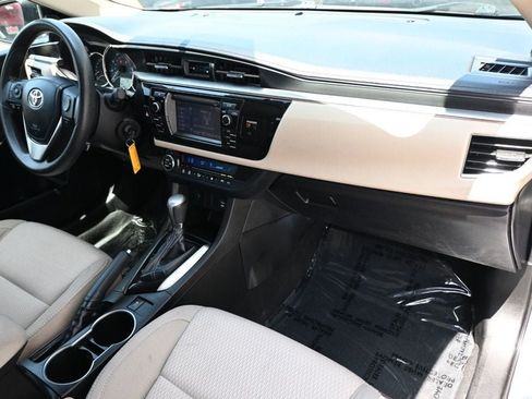 Used 2014 Toyota Corolla LE FWD image 12
