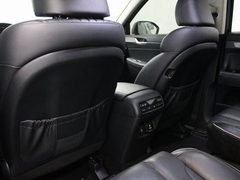 Used 2023 Hyundai Palisade Limited w/ Cargo Package image 17