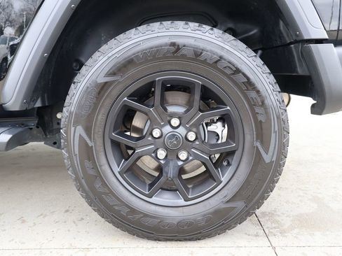Used 2023 Jeep Wrangler Sport image 32
