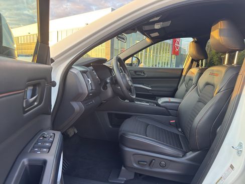 Certified 2025 Nissan Pathfinder Rock Creek AWD/4WD image 11
