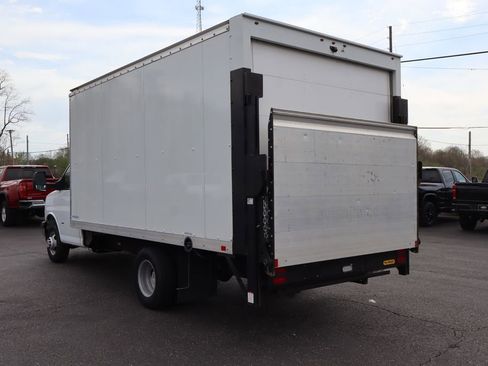 Used 2022 Chevrolet Express 3500 w/ Power Convenience Package RWD image 28