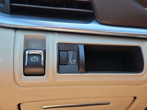 Certified 2014 Cadillac XTS Luxury w/ Driver Awareness Package image 24