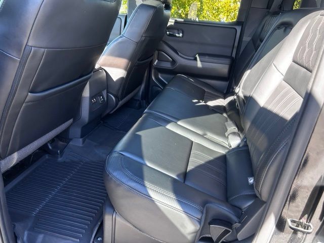 Used 2022 Nissan Frontier PRO-4X w/ Pro-4X Premium Package AWD/4WD image 16