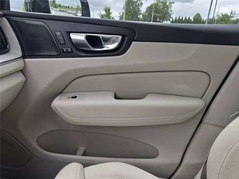 Used 2023 Volvo XC60 T8 Ultimate AWD/4WD image 24