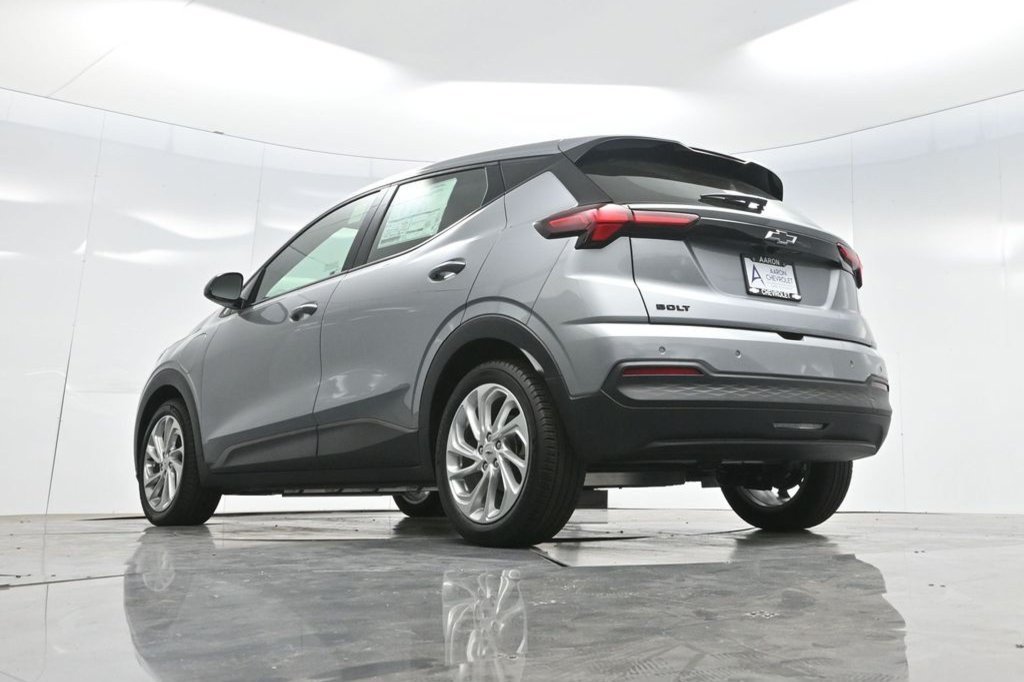 Used 2027 Chevrolet Bolt LT w/ Comfort Package FWD image 67