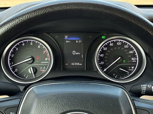 Used 2024 Toyota Camry LE FWD image 24