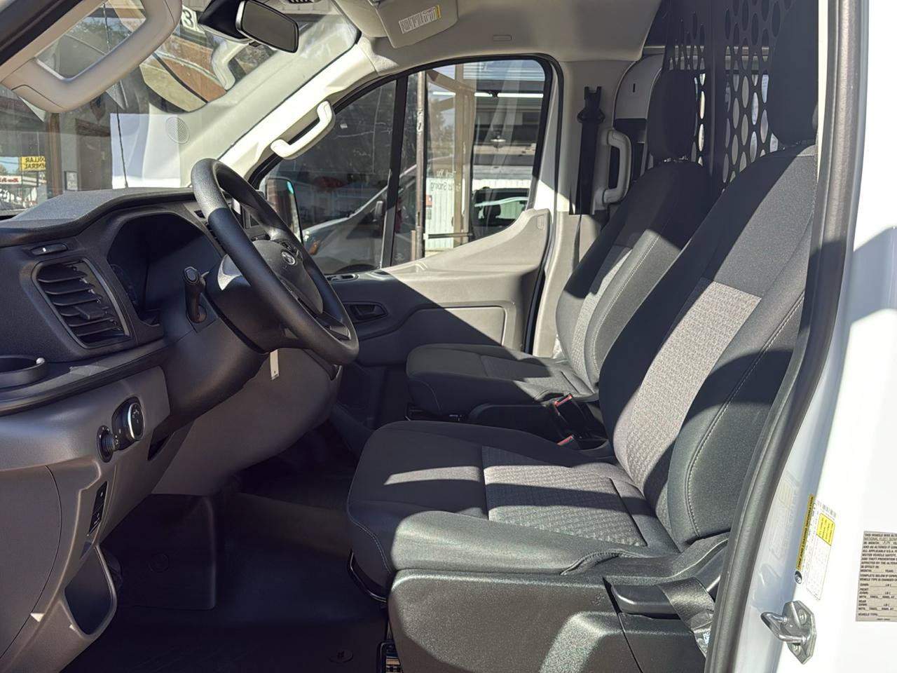 Used 2025 Ford Transit 250 Low Roof w/ Exterior Upgrade Package RWD image 5
