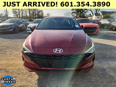 Used 2023 Hyundai Elantra SEL w/ Convenience Package image 11