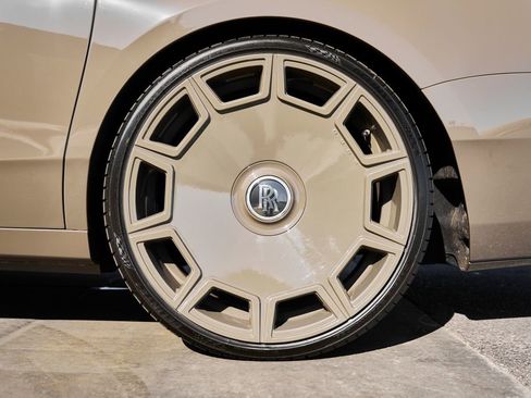 Used 2025 Rolls-Royce Ghost AWD/4WD image 20