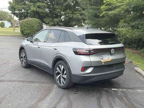 Used 2023 Volkswagen ID.4 Pro AWD/4WD image 7