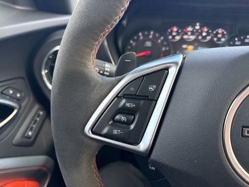 Used 2018 Chevrolet Camaro SS w/ Hot Wheels Edition image 17