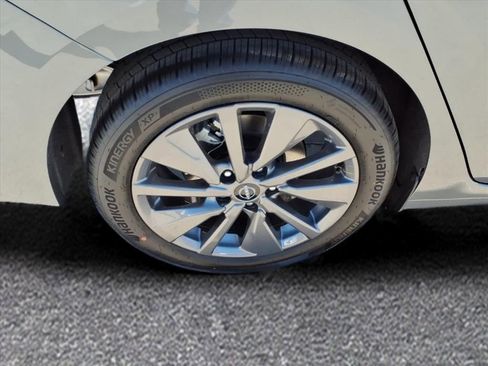 New 2026 Nissan Sentra SL w/ Floor Mat Package image 9