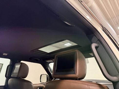 Used 2019 Nissan Armada Platinum w/ Captain's Chairs Package AWD/4WD image 17