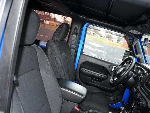 Used 2022 Jeep Wrangler Sport image 23