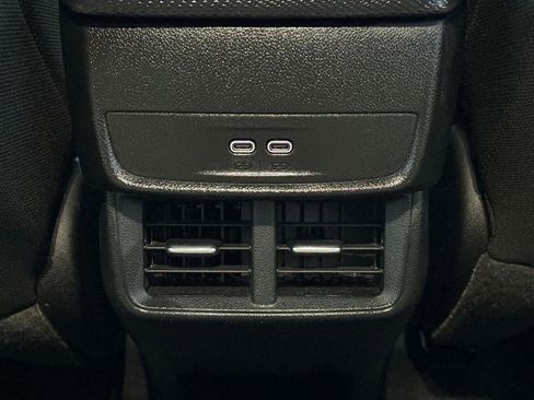 Used 2025 Chevrolet Equinox LT image 23