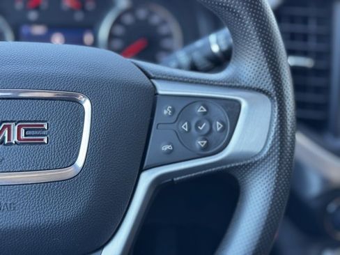 Used 2021 GMC Acadia SLE w/ Driver Convenience Package image 26