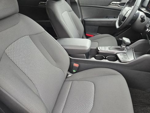 New 2026 Kia Sportage LX w/ LX Convenience Package FWD image 10