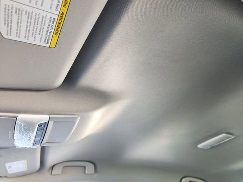 New 2025 Nissan Sentra SR w/ Midnight Edition image 19