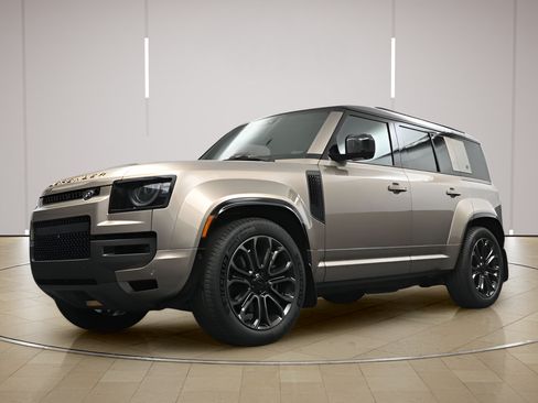New 2026 Land Rover Defender 110 AWD/4WD image 27