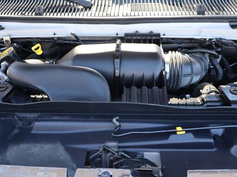 Used 2012 Ford E-350 and Econoline 350 XLT image 39