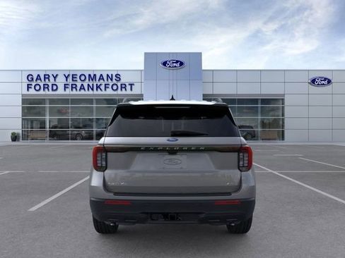 New 2026 Ford Explorer Active image 5