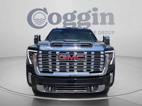 Certified 2024 GMC Sierra 2500 Denali w/ Denali Reserve Package AWD/4WD image 8
