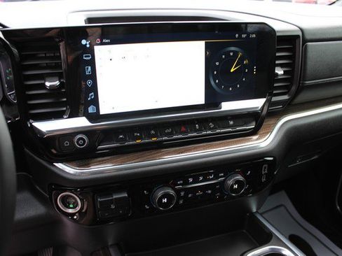 Used 2024 Chevrolet Silverado 1500 RST image 8