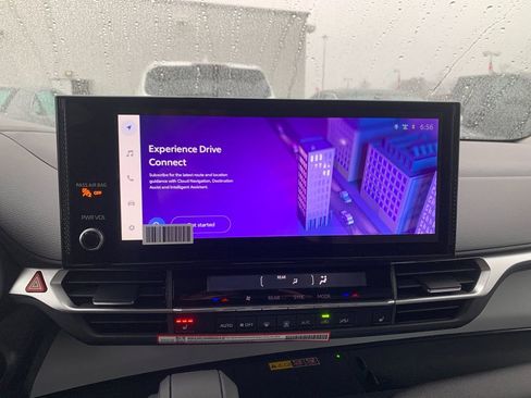 New 2026 Toyota Sienna XLE image 21