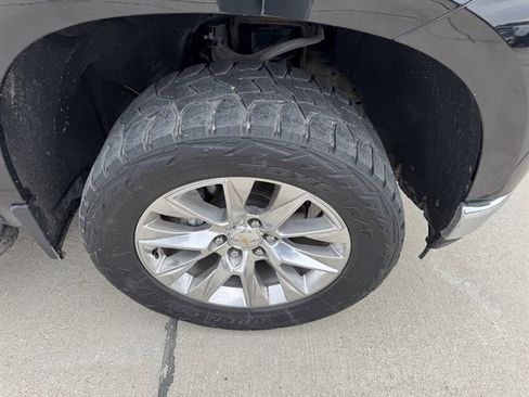 Used 2021 Chevrolet Silverado 1500 LTZ image 2
