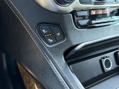 Used 2017 GMC Yukon Denali w/ Open Road Package image 25