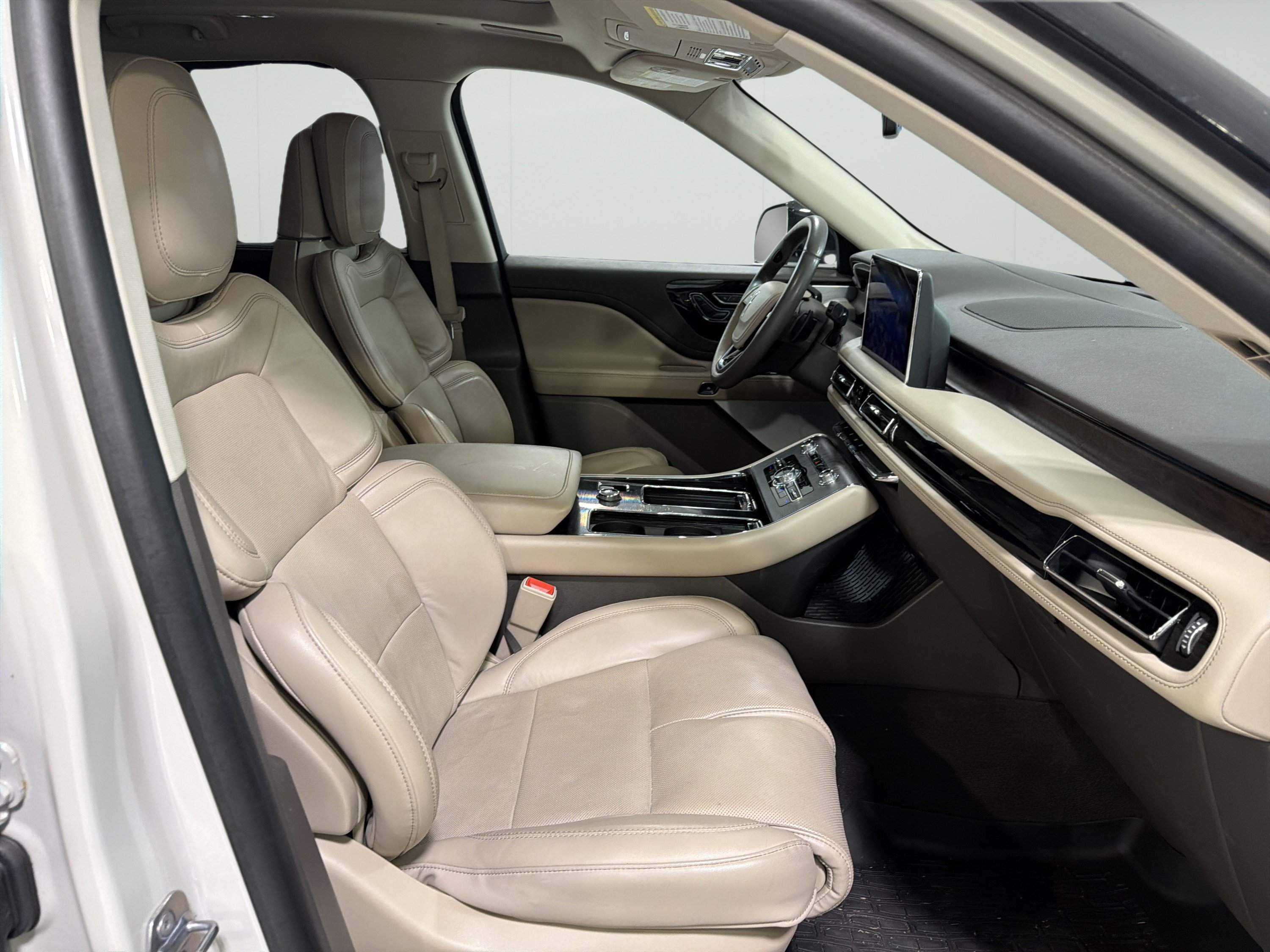 Used 2024 Lincoln Aviator Reserve w/ Equipment Group 201A RWD image 14