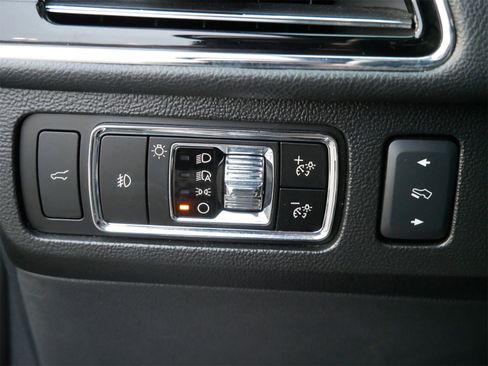 Used 2024 Lincoln Navigator Premiere image 25