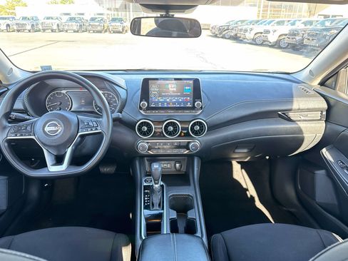 Used 2025 Nissan Sentra SV FWD image 14