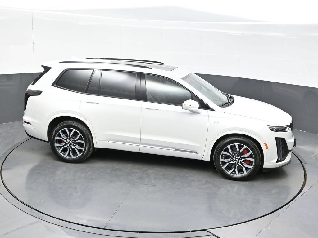 Used 2025 Cadillac XT6 Sport w/ Platinum Package AWD/4WD image 38