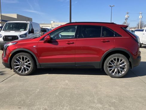 Used 2019 Cadillac XT4 Sport image 2