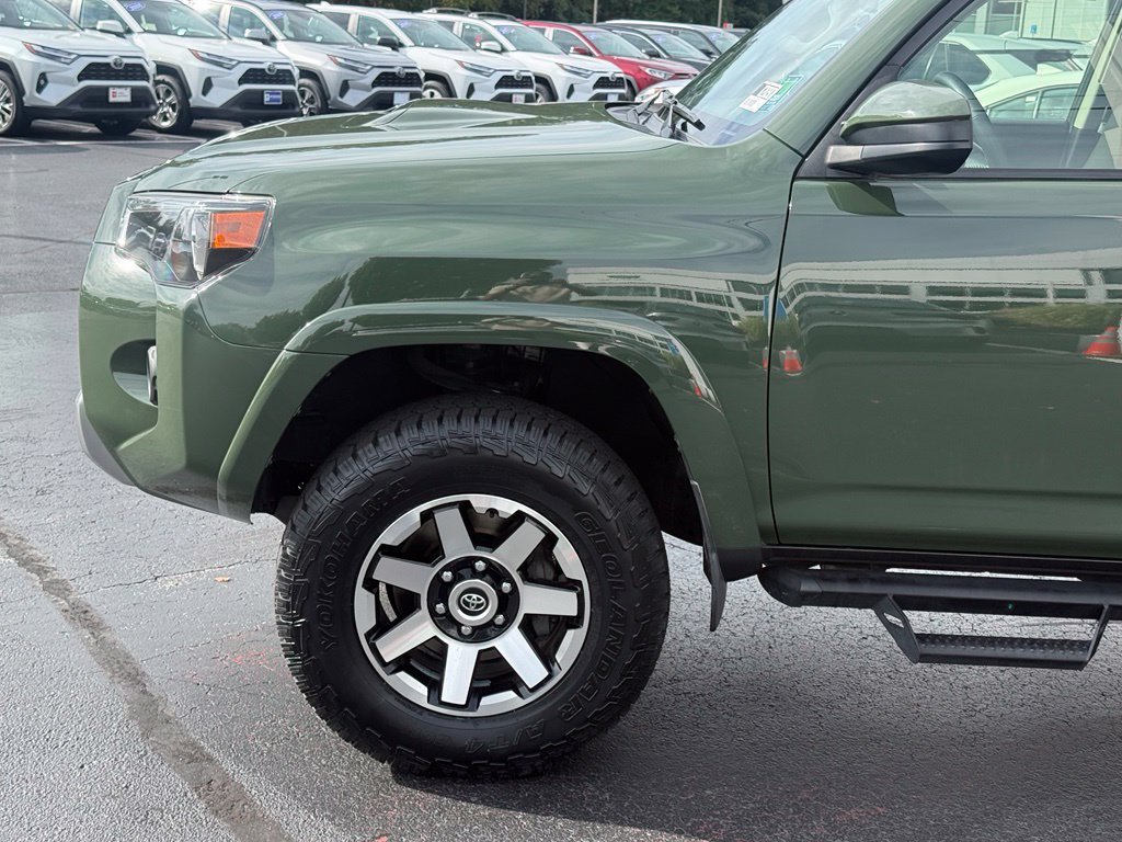Certified 2022 Toyota 4Runner TRD Off-Road AWD/4WD image 2