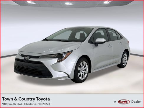 Used 2024 Toyota Corolla LE FWD image 1