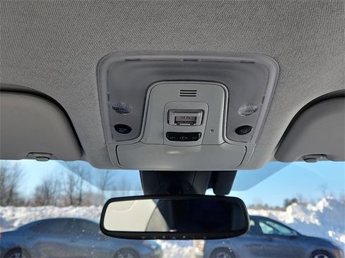 Used 2017 Toyota Prius Prime Advanced w/ Carpet Mat Package image 18