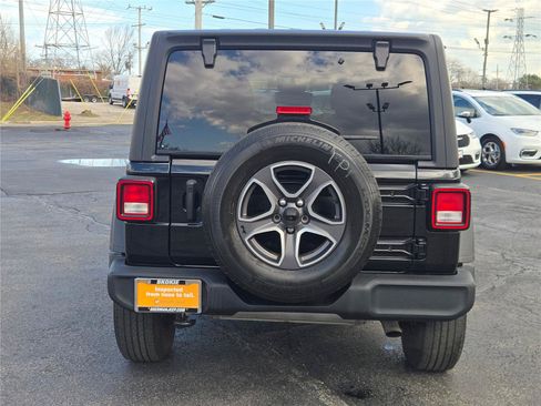 Used 2022 Jeep Wrangler Unlimited Sport AWD/4WD image 15