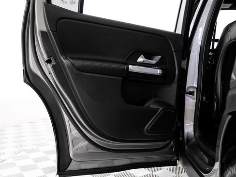 Used 2023 Mercedes-Benz EQB 250+ image 47