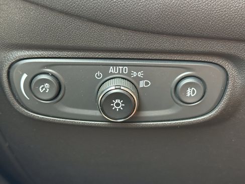Used 2021 Chevrolet Equinox LT AWD/4WD image 21