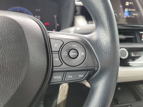 Used 2026 Toyota Corolla Cross L FWD image 18