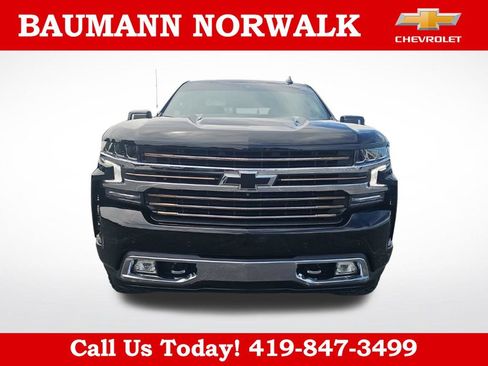 Used 2021 Chevrolet Silverado 1500 High Country w/ Technology Package AWD/4WD image 2