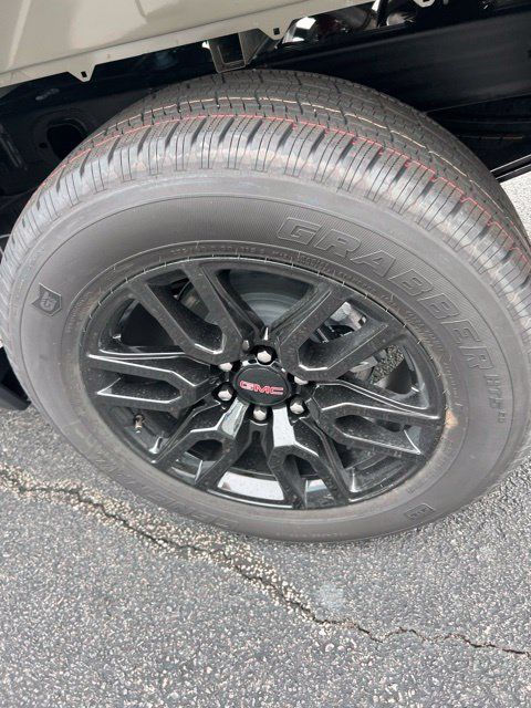 New 2026 GMC Sierra 1500 Pro w/ Graphite Edition AWD/4WD image 20