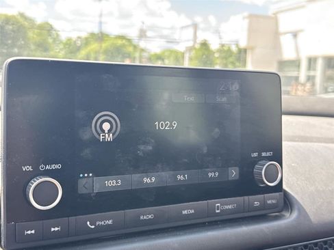 Used 2024 Honda HR-V LX image 15